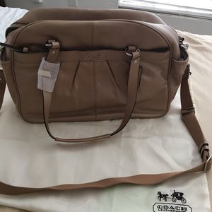 New with tags Coach Addison bag in Dune